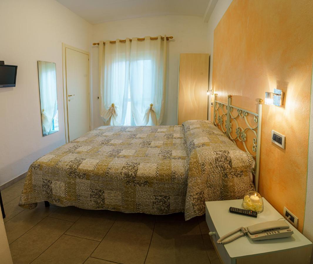 Albergo La Lampara Marina di Cecina Luaran gambar