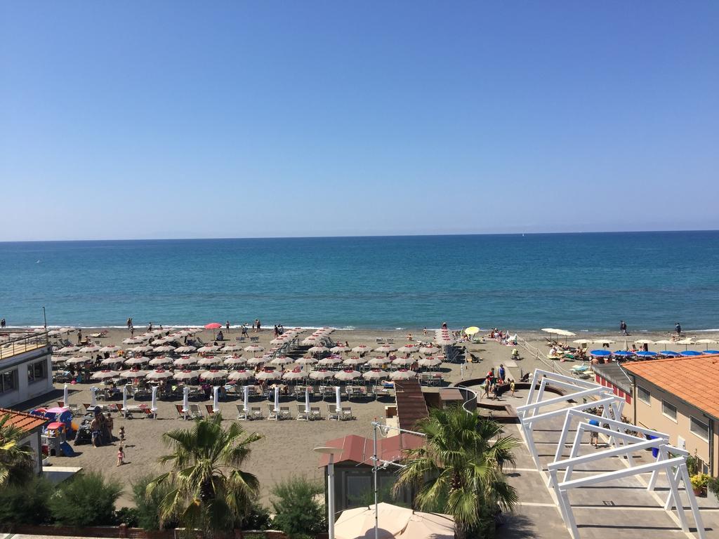 Albergo La Lampara Marina di Cecina Luaran gambar