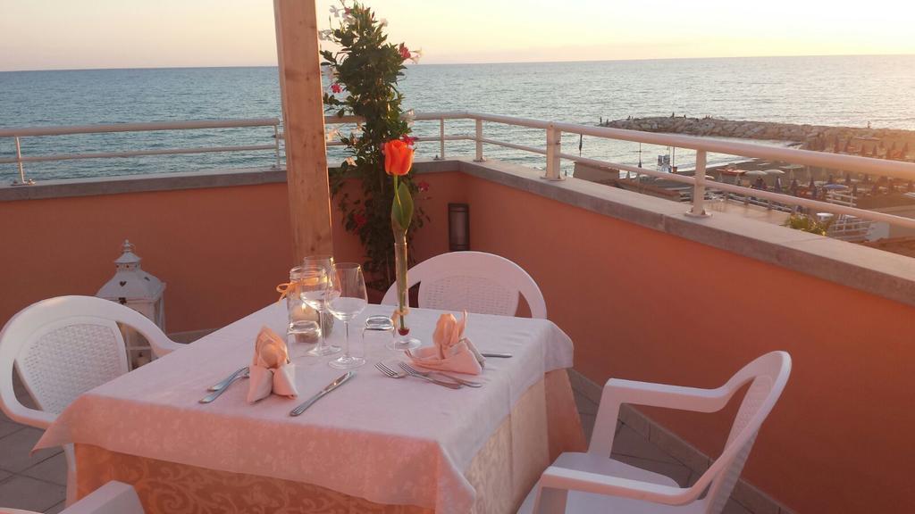 Albergo La Lampara Marina di Cecina Luaran gambar